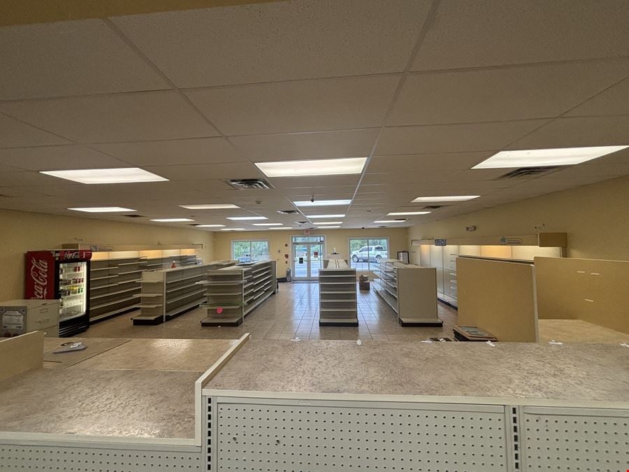 704 FL GA  HWY - Havana Former Buy-Rite Drugs