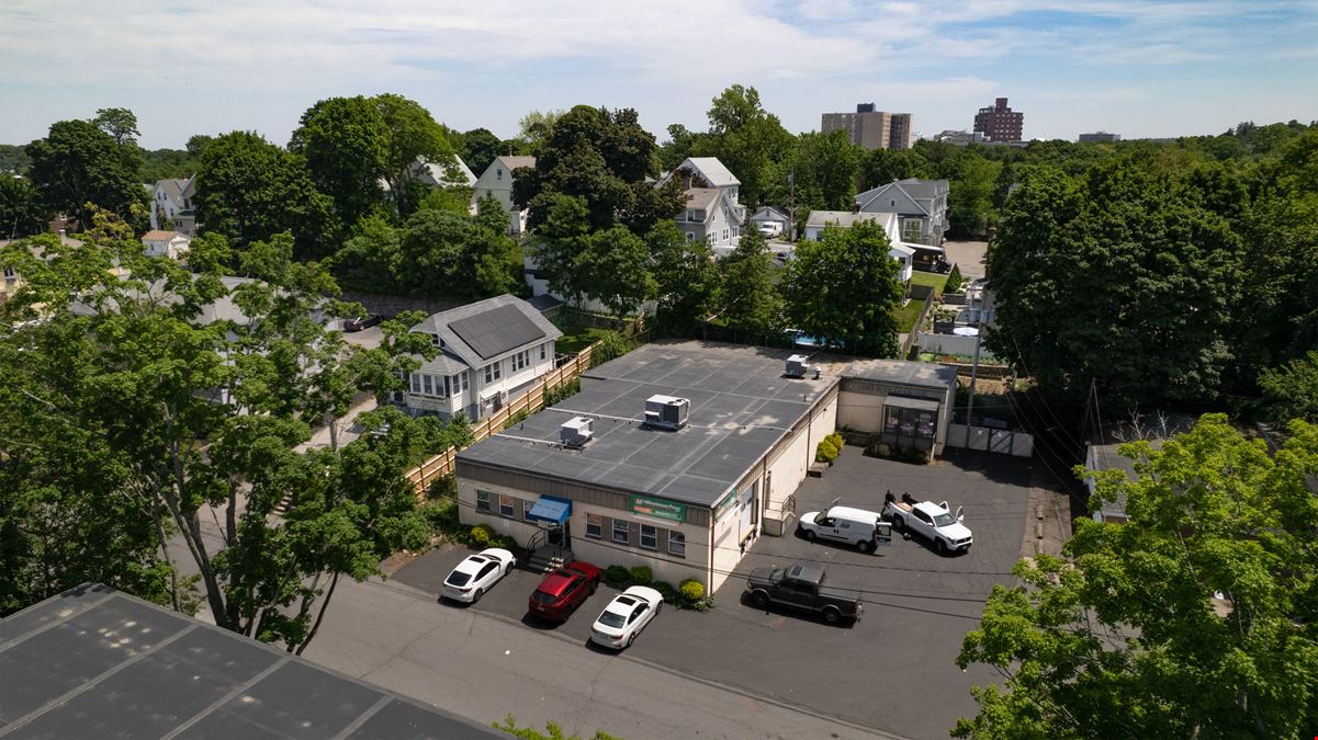 40 Oval Rd