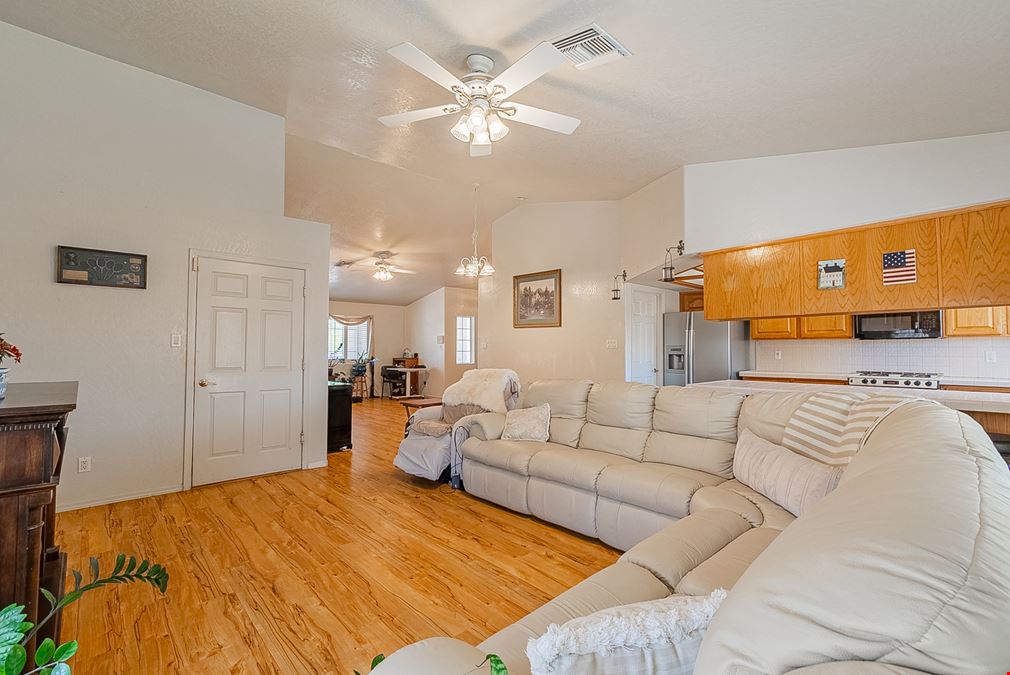 3646 W 20th Pl