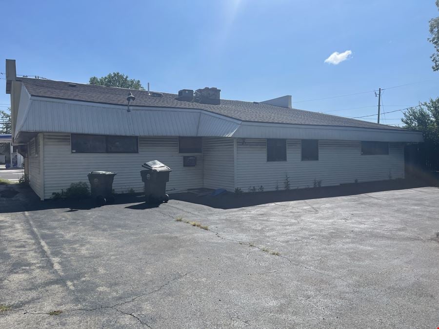 3,044+/- SF Office/Retail Building