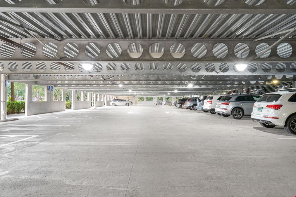Boca Colonnade II