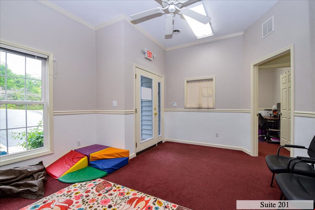 1215 Corporate Cir