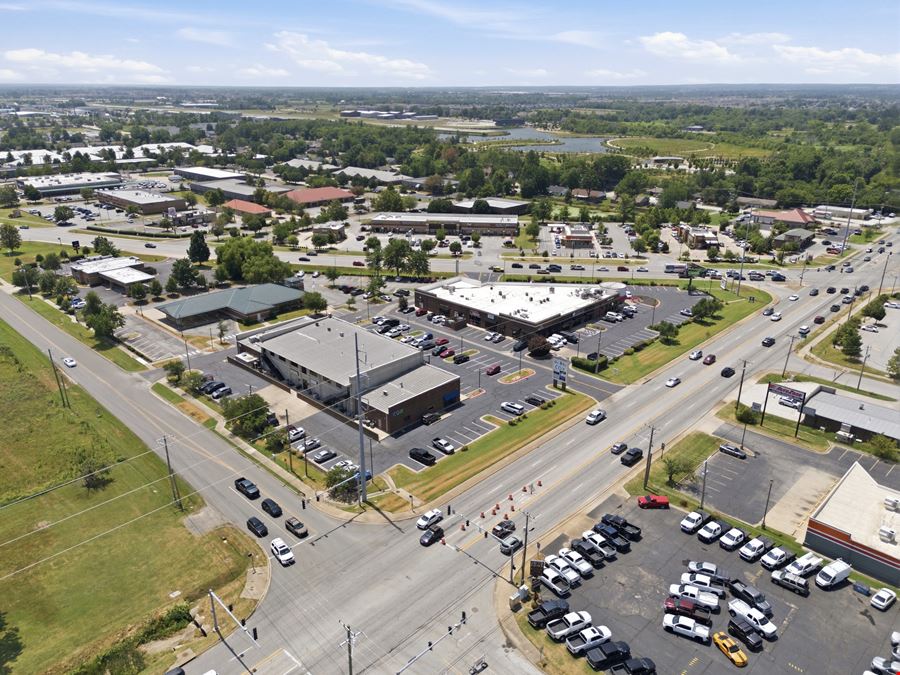 Crossroads Plaza