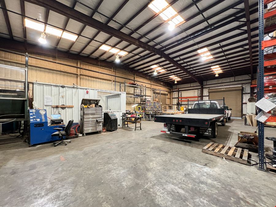 NNN-Leased Industrial Investment in Houma - 8.81% Cap