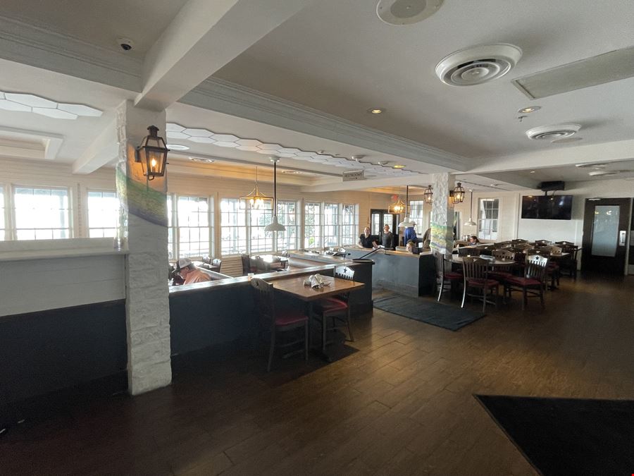 Restaurant Confidential at Pensacola Bayfront