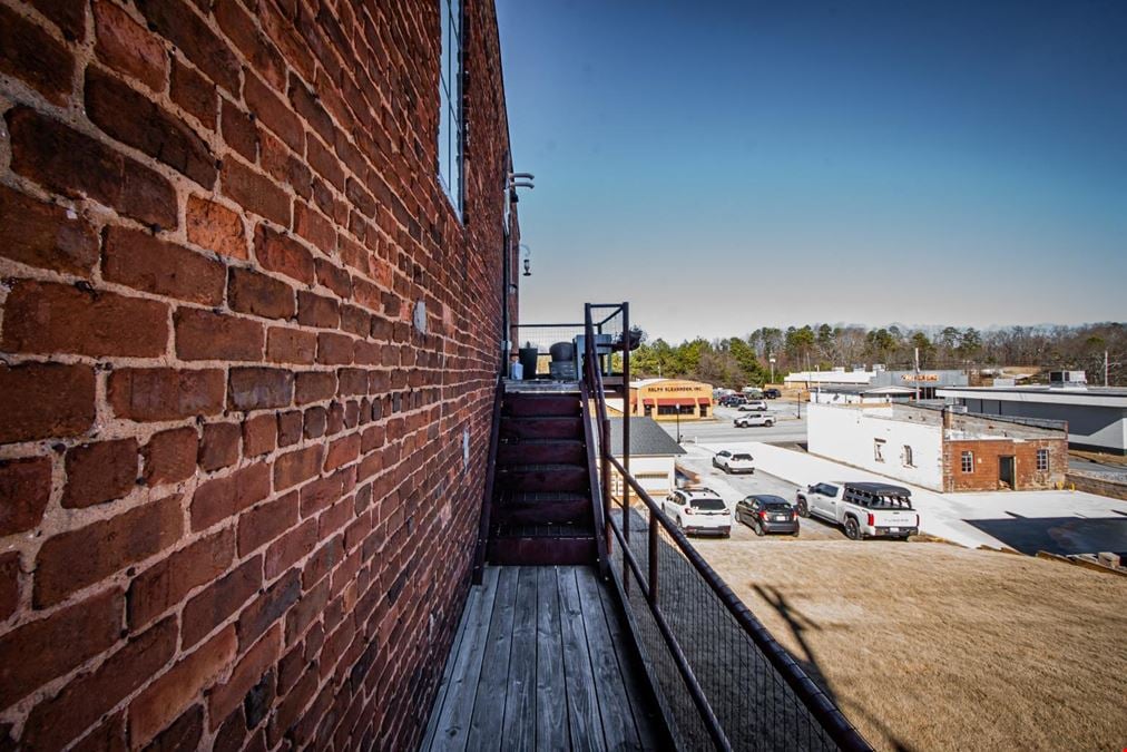 Two Story Historic Building- Downtown Seneca