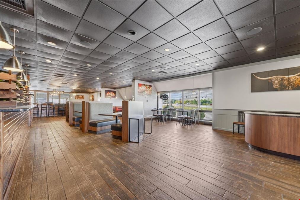 COMING SOON (Live Mon 6/22) - 4000 Fort Campbell Blvd - For Lease
