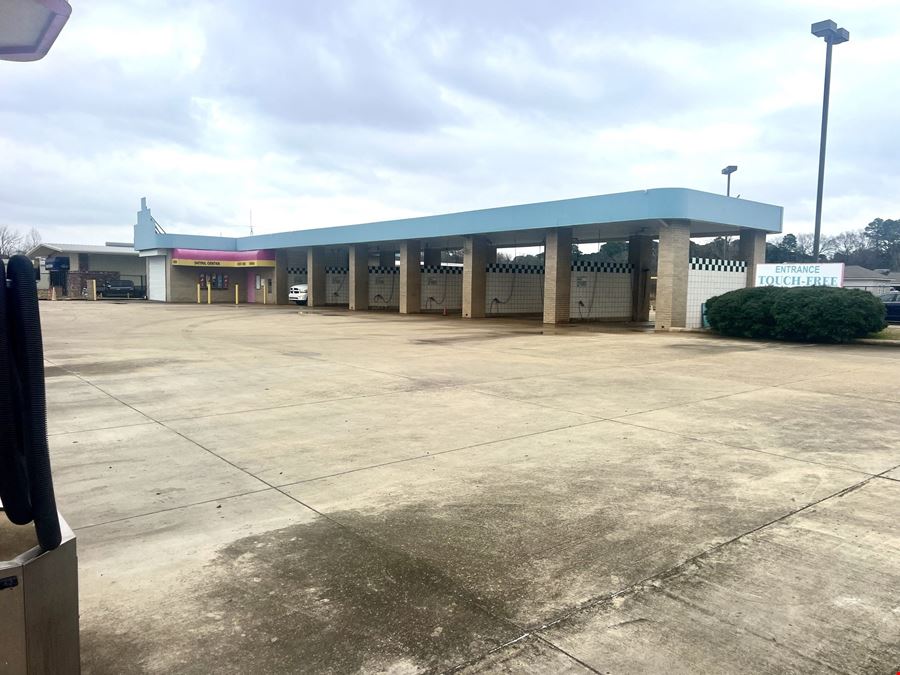 879 West Bert Kouns - Car Wash
