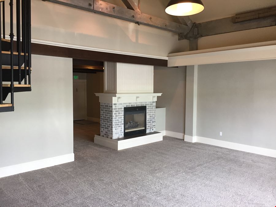 1202 Main St
