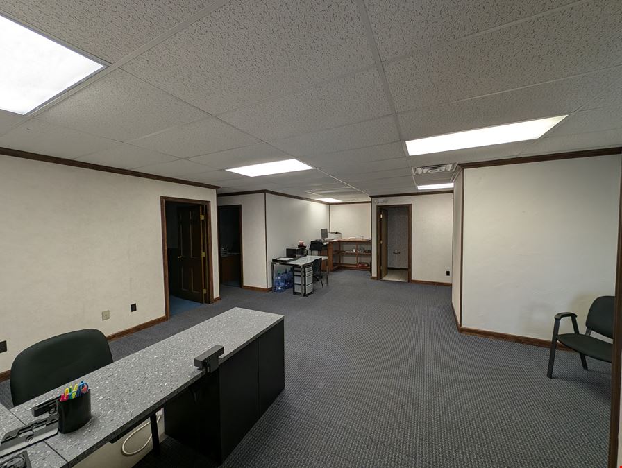 1605 W Candletree Dr Suite 107