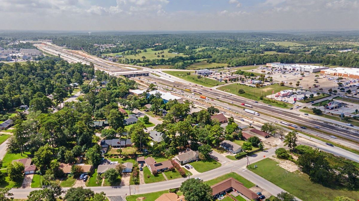 Move-In Ready Office Suite | Interstate 45 Frontage