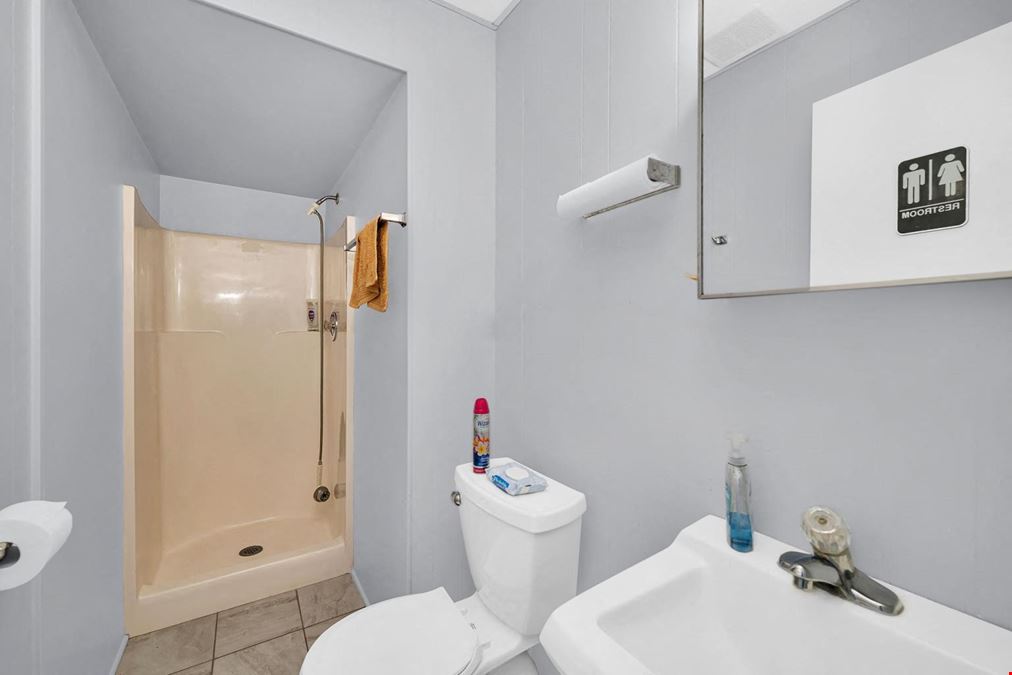 29W030 Main St, Unit 202, Warrenville, IL, 60555