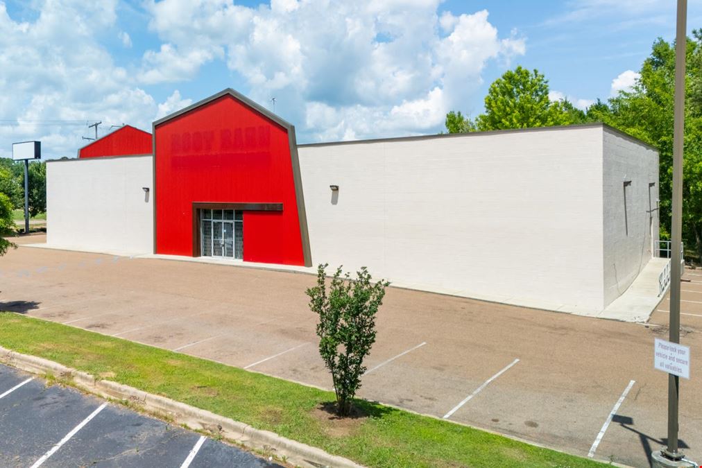 REIT Sale | Former Boot Barn | 96K VPD | I-55 Visibility | 2018 Built