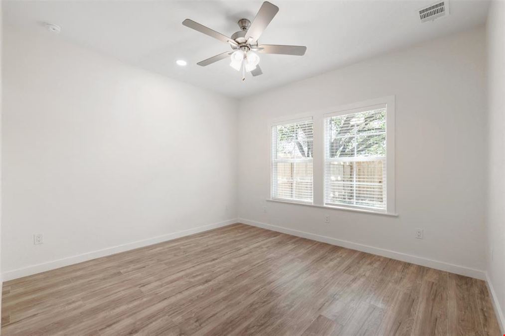 1310 E Alamo St