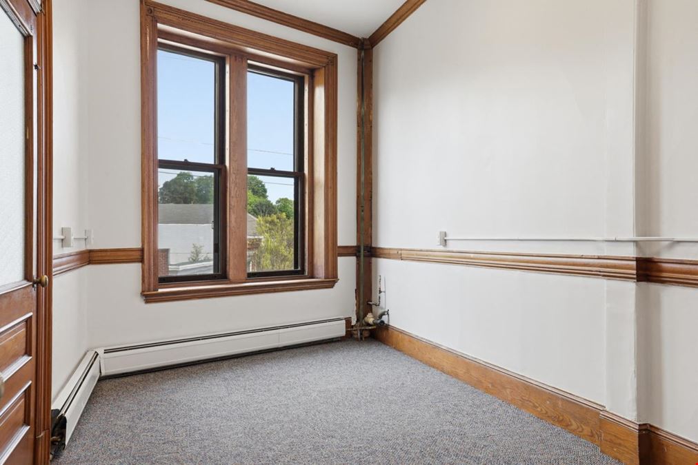 NOW LEASING! Premier Office/Retail Suites in Downtown Amesbury, MA