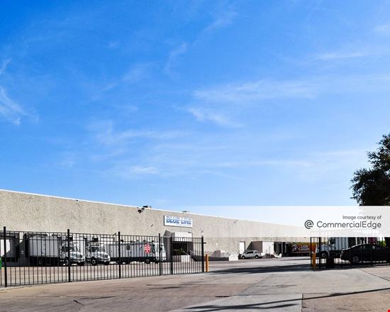 Preview of Industrial space for Rent at 802 Avenue R