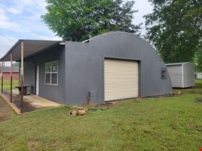 1,008 SF Commercial Shop For Sale