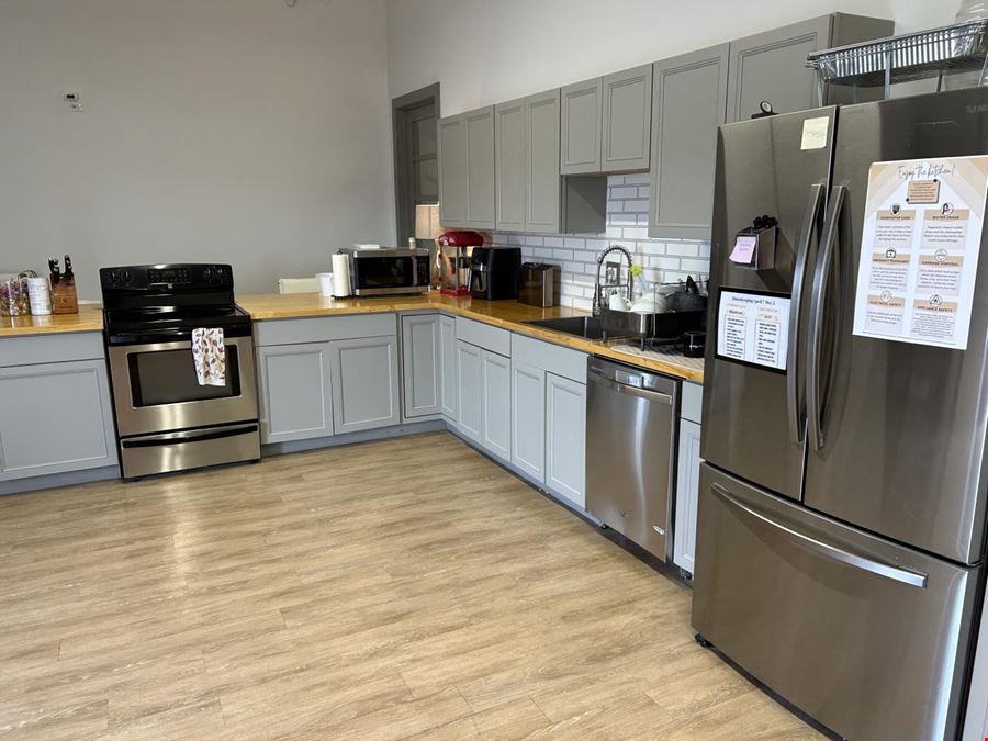 Berry & I-35W in Fort Worth - Office, Warehouse, Studio Space