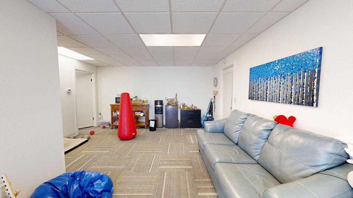 1215 24th St W