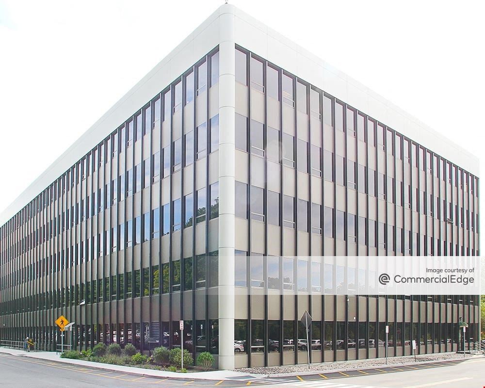 Saxon Woods Corporate Center - 550 Mamaroneck Avenue