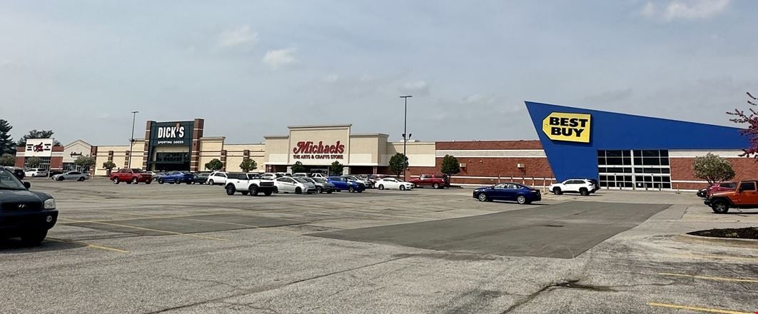 Preview of Retail space for Rent at 6300 E Lloyd Expressway