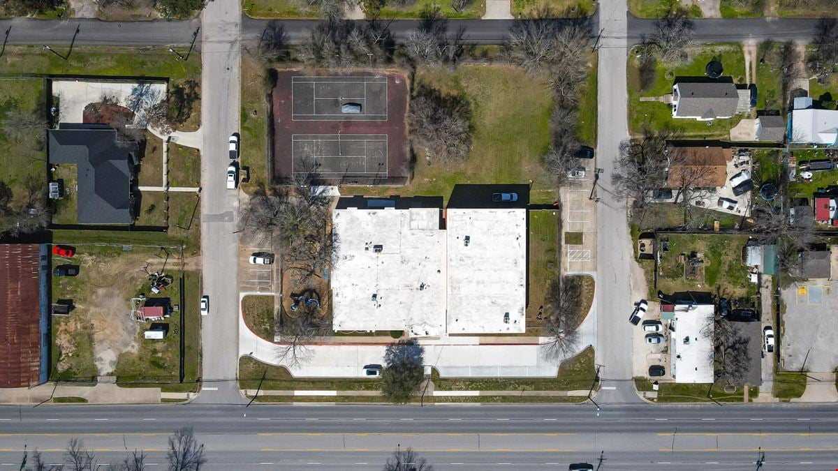 900 W William J Bryan Pkwy