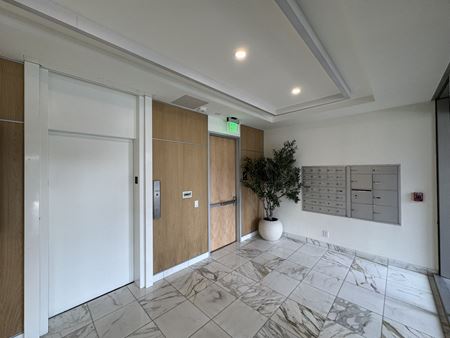 Preview of commercial space at 22330 Hawthorne Blvd