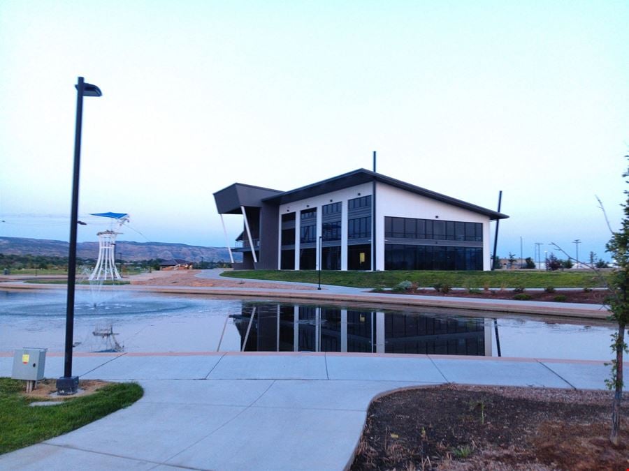 1601 RIVERFRONT DR