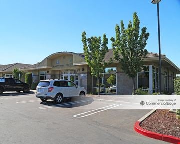 Blue Oaks Plaza