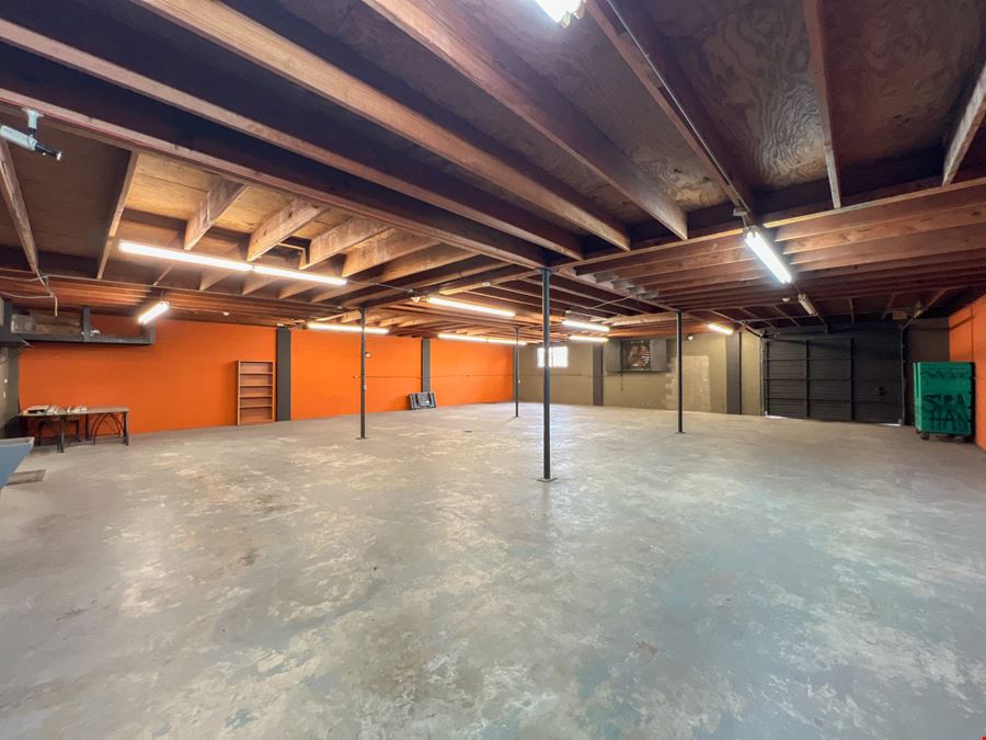 Versatile Retail Space with Warehouse Off Veterans Blvd