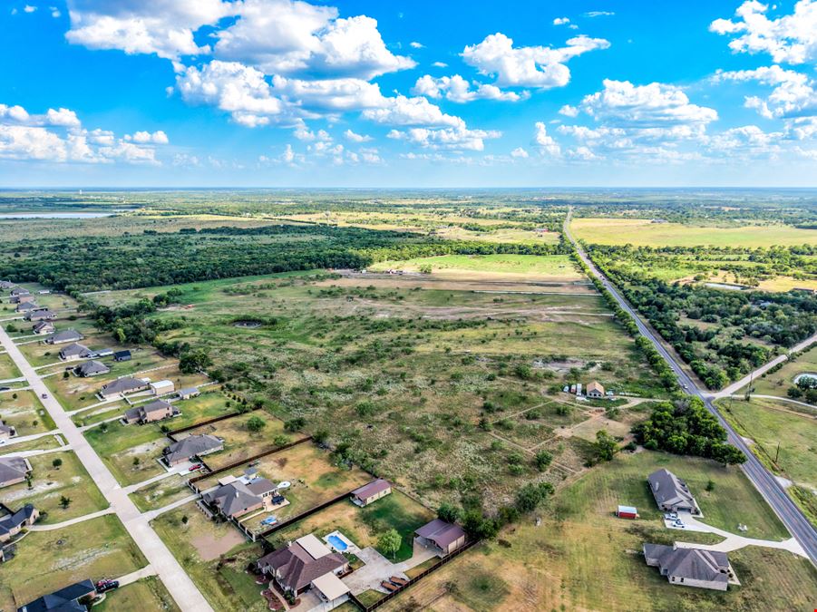Land Multi-Family Development in Oak Ridge - 7348 N State Highway 34