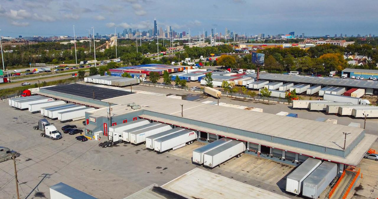 90 Door Truck Terminal for Lease | Divisible | 3000 W. 36th Street, Chicago, IL 60632