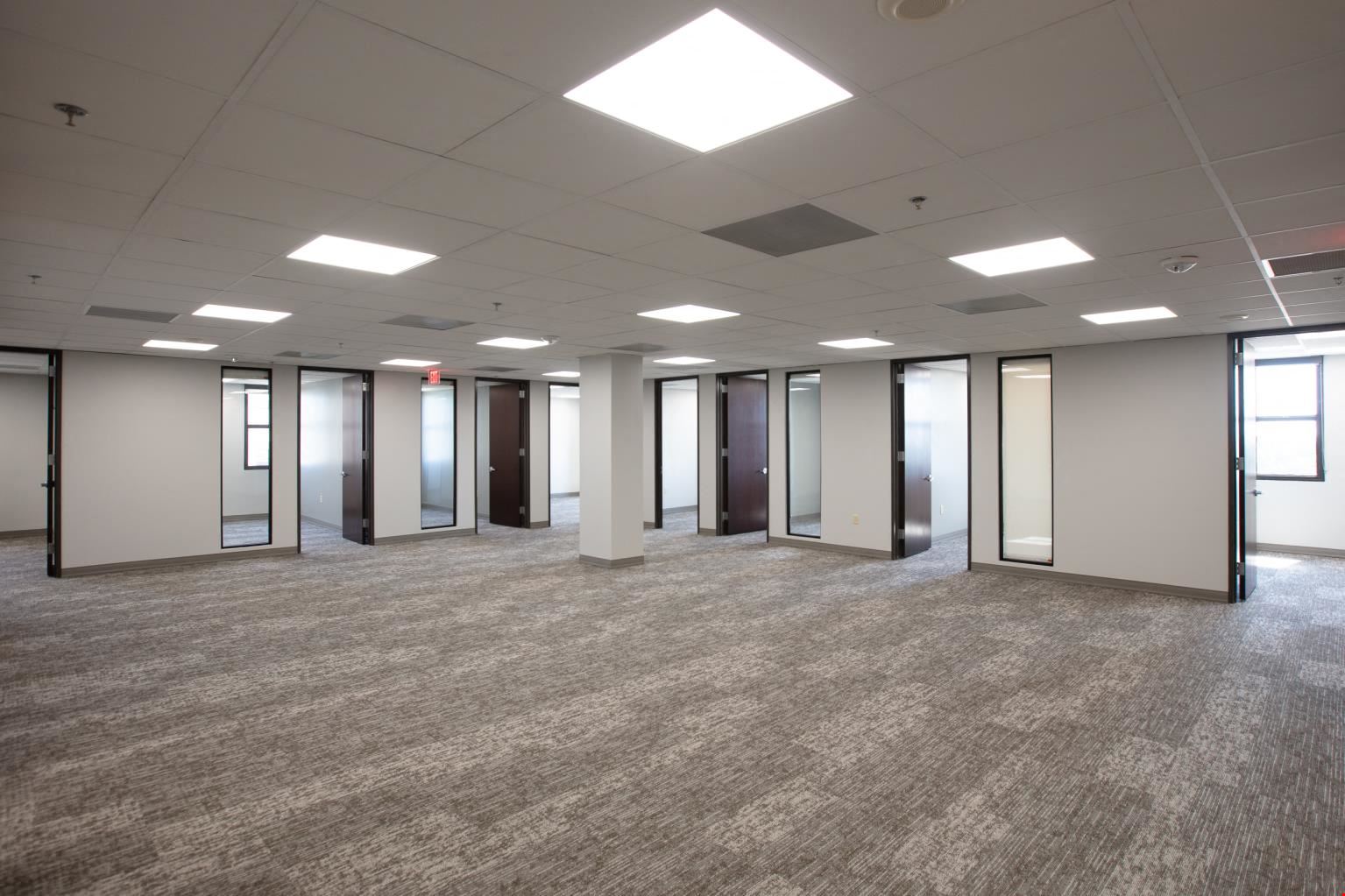 3445 N Causeway Blvd