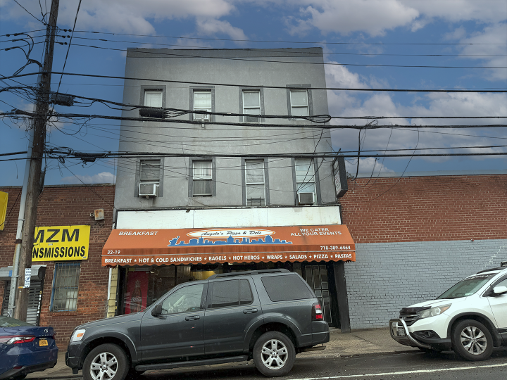 32-19 Greenpoint Avenue