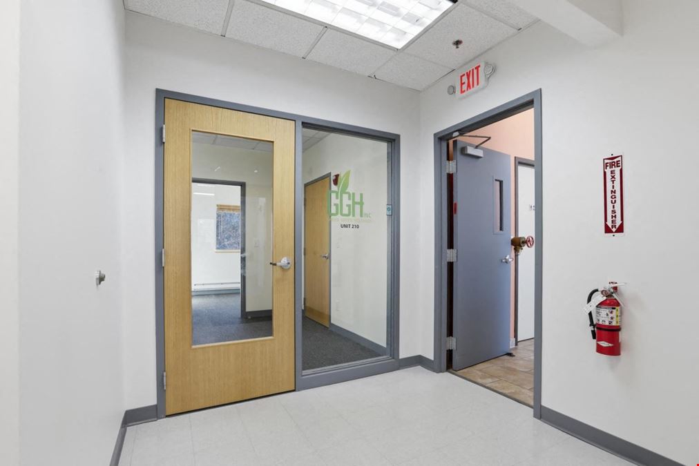 3,700sf Professional Office Suite for Lease in Rowley, MA