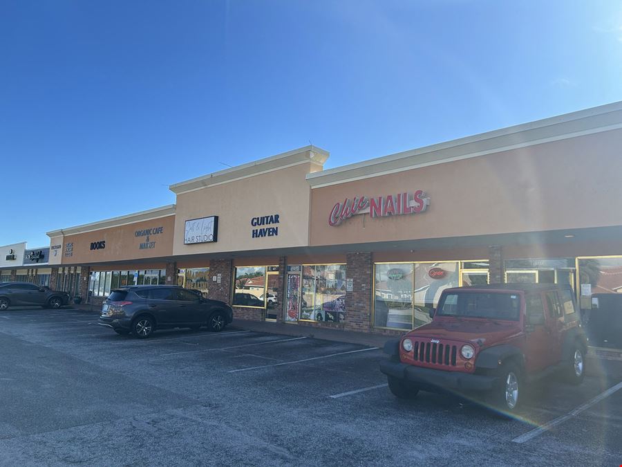 Pines Plaza
