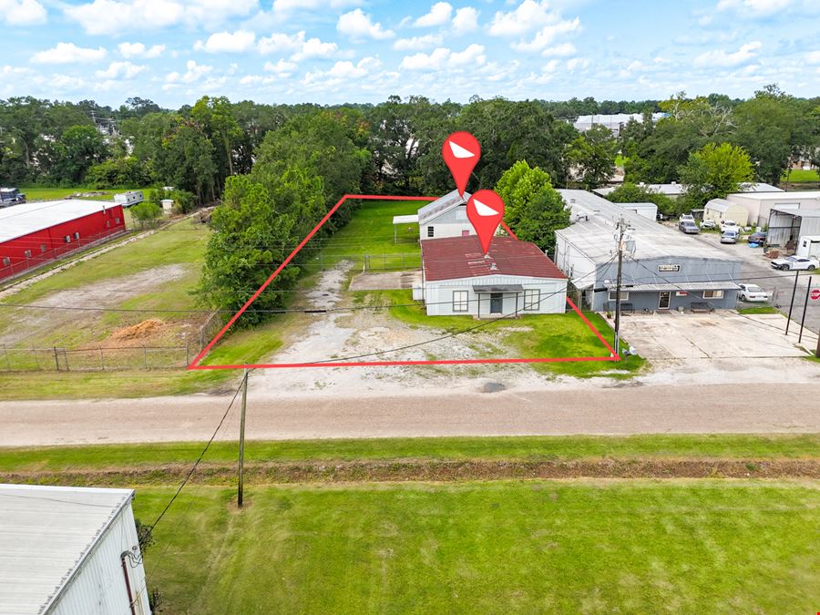 ±4,000 SF Industrial Property with Yard – Multi-Tenant Potential