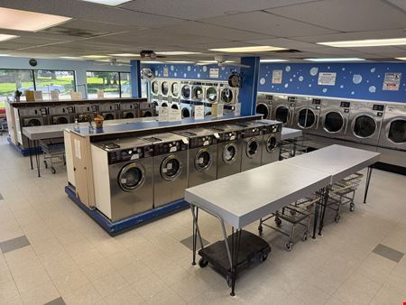 Preview of Retail space for Sale at 1407 Oak Manor Ave S