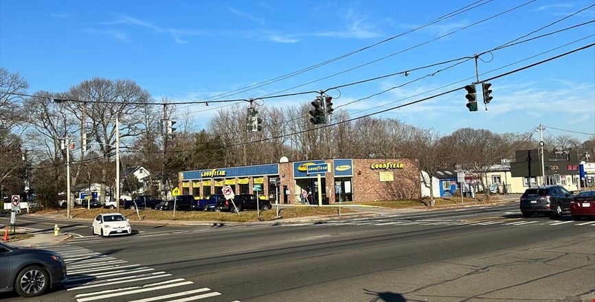 Preview of Retail space for Rent at 1527 Middle Country Rd