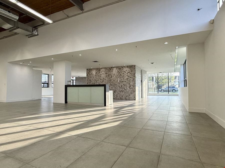 35 Dufflaw Road, North York, ON M6A 2W2