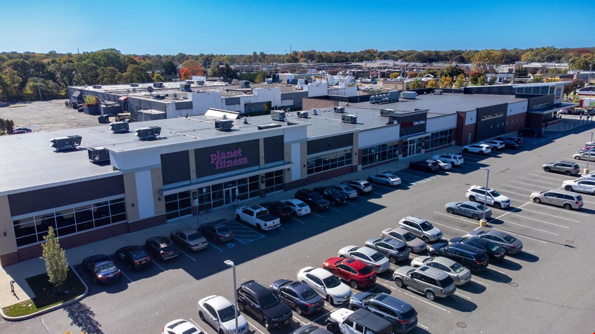 North Babylon Plaza