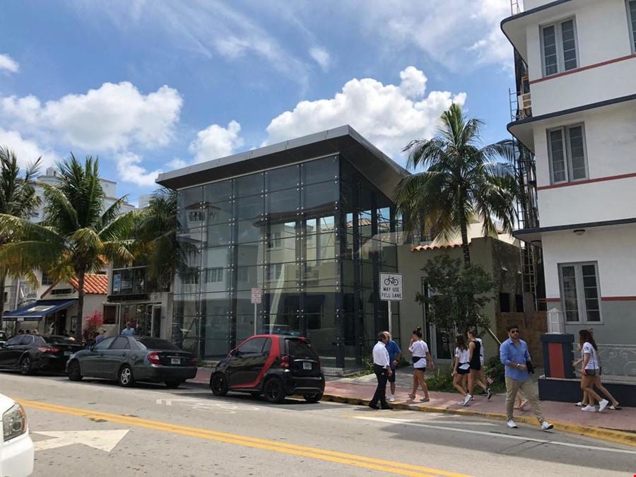 High-Visibility Collins Retail | Steps from Ocean Drive