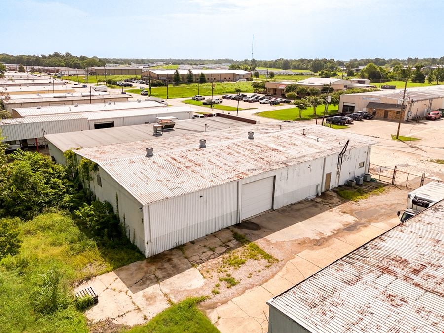 Newly Renovated Office-Warehouse on Mammoth Ave