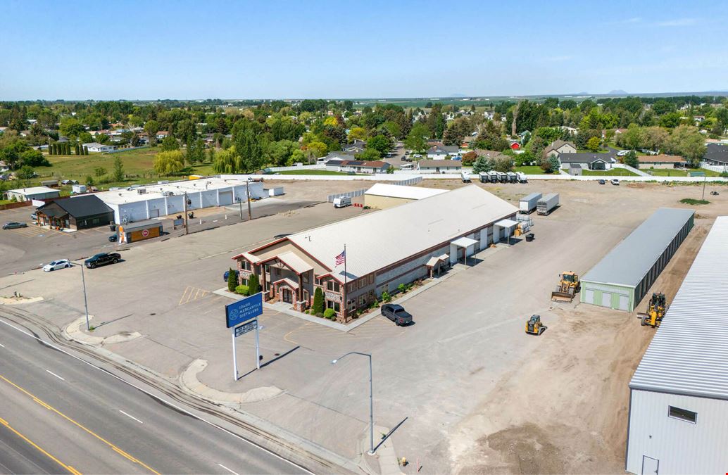 Absolute NNN-Leased, Flex/Industrial Building