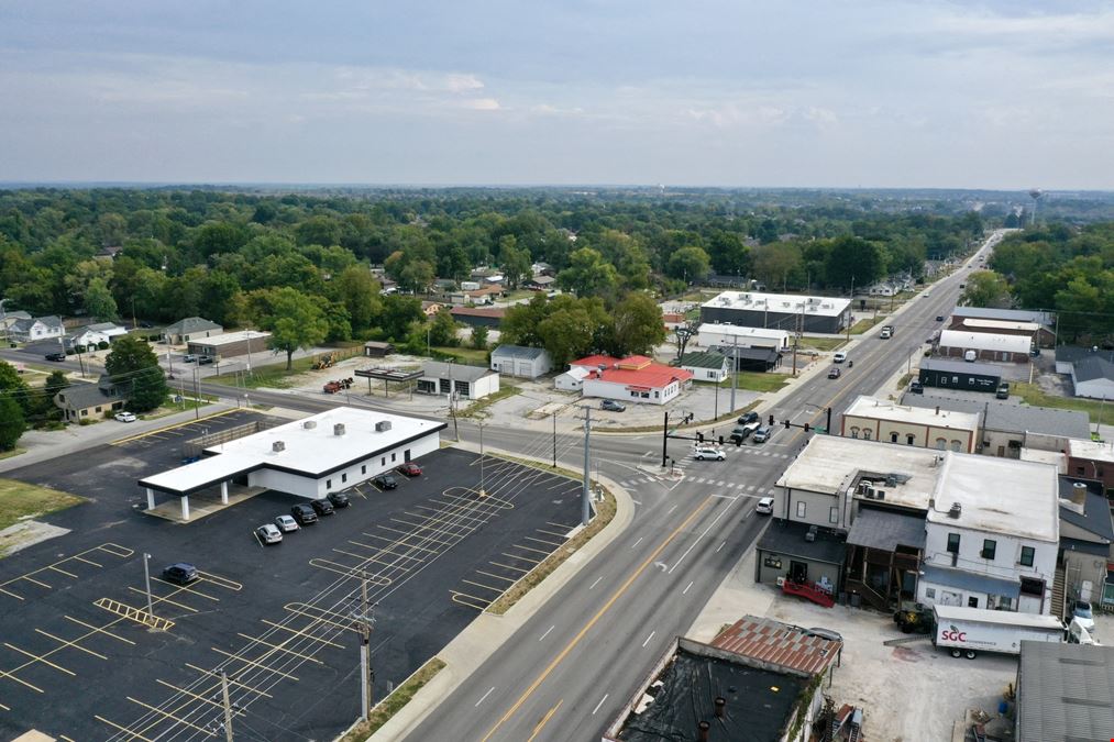4,000 RSF Restaurant / Retail For Lease in Nixa