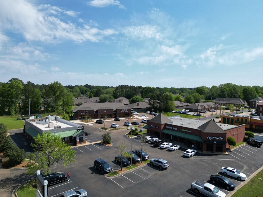 ±3,600 SF QSR | Freestanding (Former Abner’s Chicken)