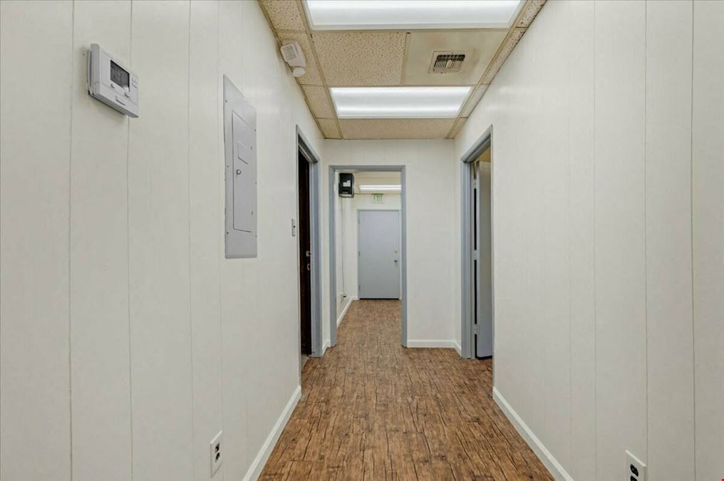 ±1,400 SF of Office Space Available in Excellent Condition