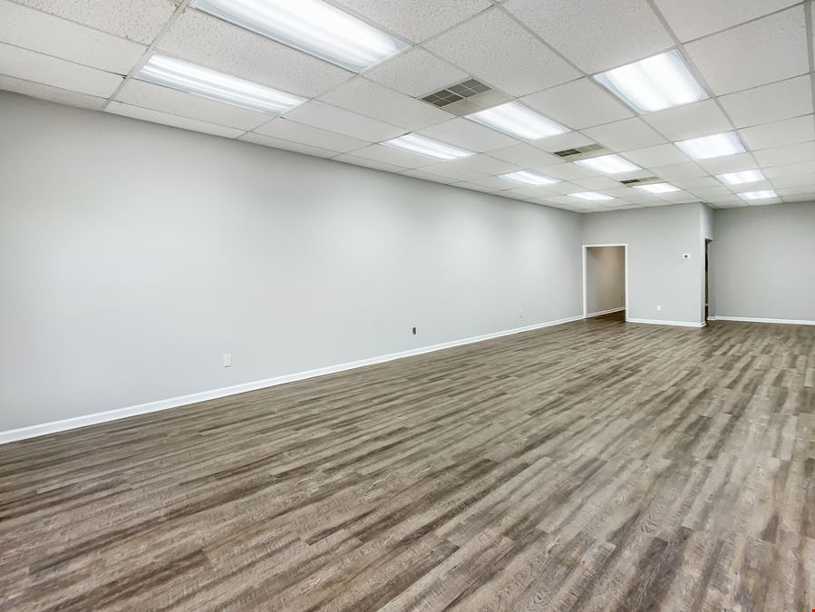 742 Vestavia Plaza