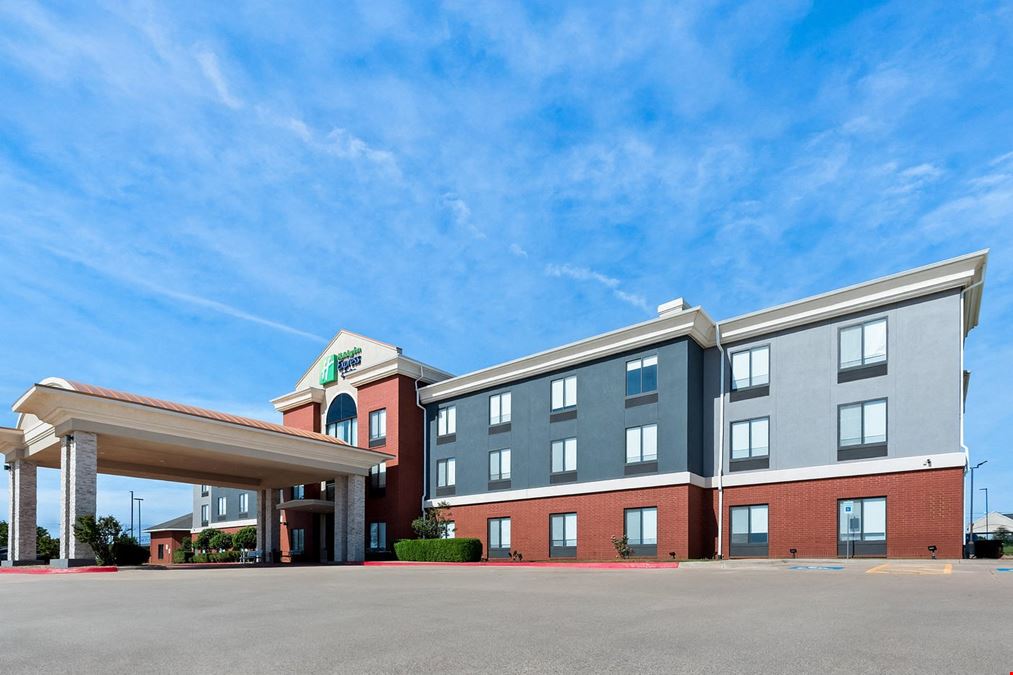 Holiday Inn Express & Suites Perry