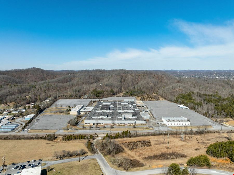 Industrial Redevelopment Opportunity | 660,000 SF / ~ 40 Buildable Acres